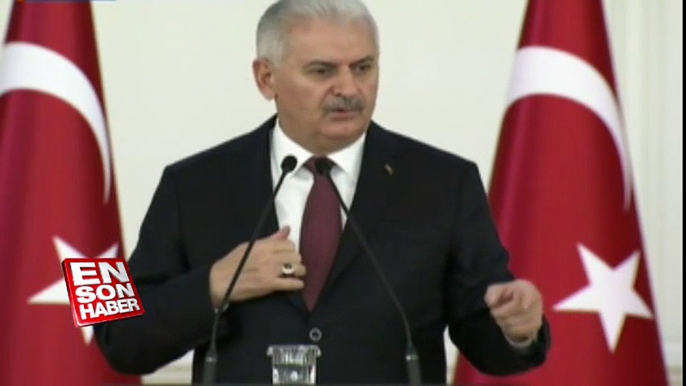 Başbakan Yıldırım: O bayrak inmez bu ezanlar dinmez | En Son Haber