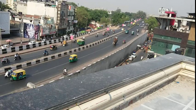Elephant In Delhi Highway-Chaos in the city Whatsapp funny Video