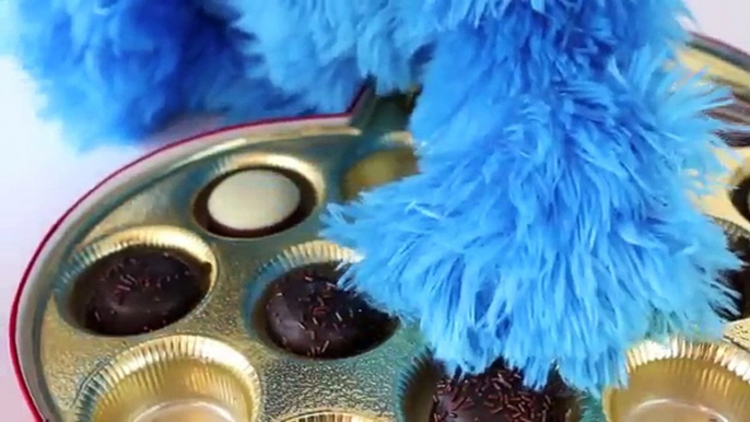 Cookie Monster Play Doh Candy Valentines Day Cookie Monster Eating Box of Chocolates