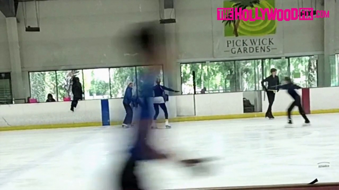 (Adoring Margot Robbie) Margot aux entraînements de patinage pour son rôle dans I,Tonya à Los Angeles (02/01/17)