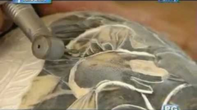 Ang nag-iisang ostrich egg artist sa Pilipinas
