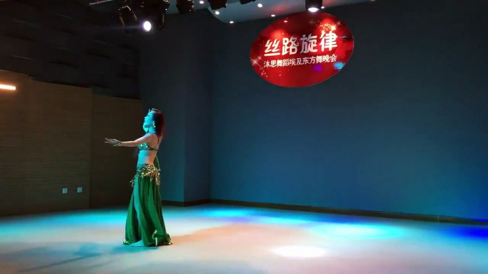 Sophia Kong Bellydance in China Halawet Rooh