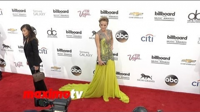 Carrie Underwood 2014 BILLBOARD MUSIC AWARDS Red Carpet ARRIVALS