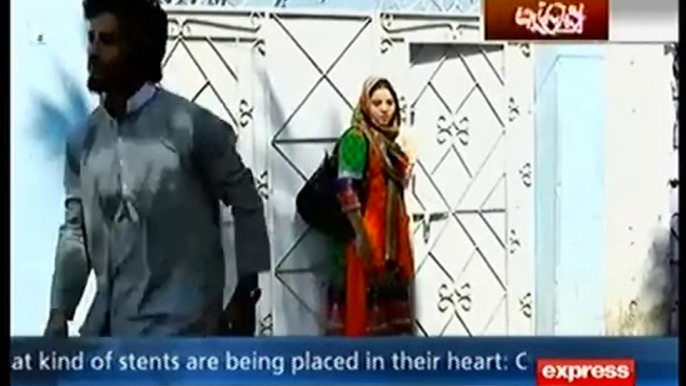 Koi Dekhe Na Dekhe Parvez kasuri To Dekhe Gaکوئی دیکھے نہ دیکھے پرویز قصوری تو دیکھے گا   February-1- 2017 _ Express News