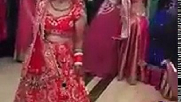 So Cute Entry Dance by The Beautiful Bride