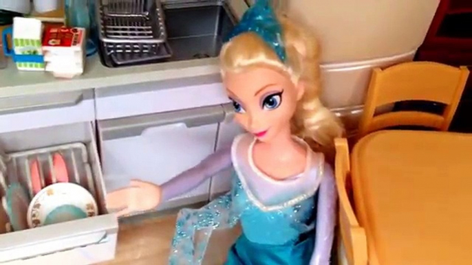 Disney Frozen Princess Elsa & Annas Home House Tour! Princesa casa gira