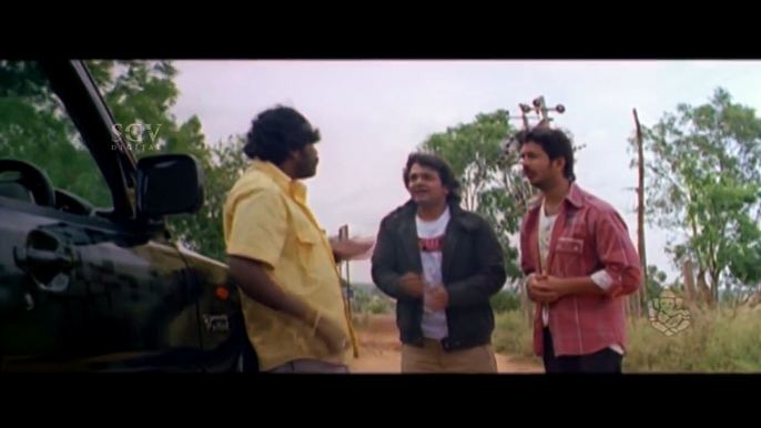 Vijay Ragavendra asks for lift _ Kannada Comedy Scenes _ Mast Maja Maadi Kannada Movie  _ Komal-0rRbfNnnfbI