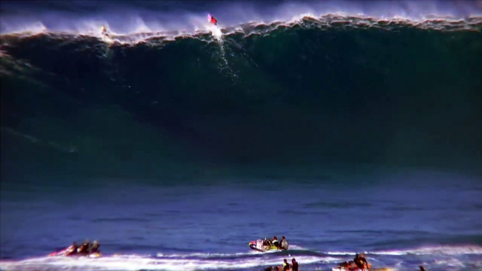 Surf sur des vagues géantes !!