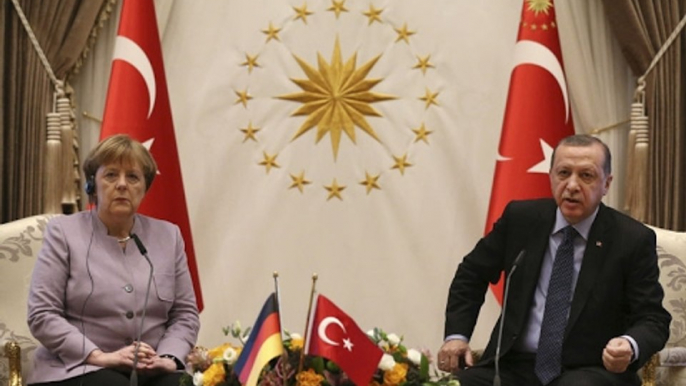 Cumhurbaşkanı Erdoğan ve Angela Merkel soruları cevapladı