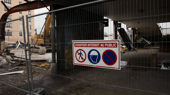 Destruction de l'ex-centre commercial du Lac à Sedan le 09.02.2017 3