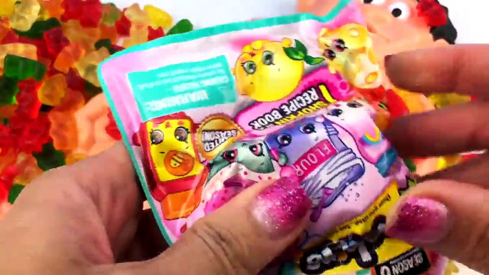 Cutting Open Mr Doh Belly Gummy Bear Disney Princess Squishy Toys