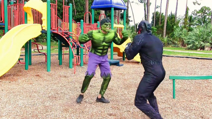 Venom KILLS Spiderman ! w/ Hulk Vs Joker Death Battle superhero in real life Superheroes m