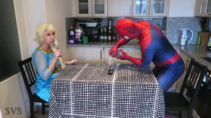 Frozen Elsa Gets Pink & Blue Hair! w/ Spiderman, Pink Spidergirl Arrested & Joker! Funny S