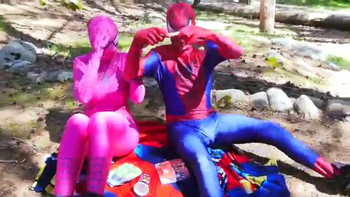 SPIDERMAN vs Harley Quinn vs Policeman in Real Life! Fun Superhero ft Frozen Elsa, Pink Sp