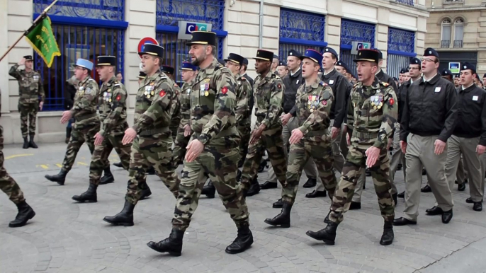 105 jeunes militaires volontaires ont reçu leur calot à Châlons-en-Champagne