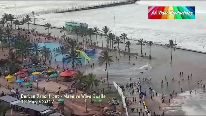 D'énormes vagues attaquent la ville de Durban en afrique du sud !