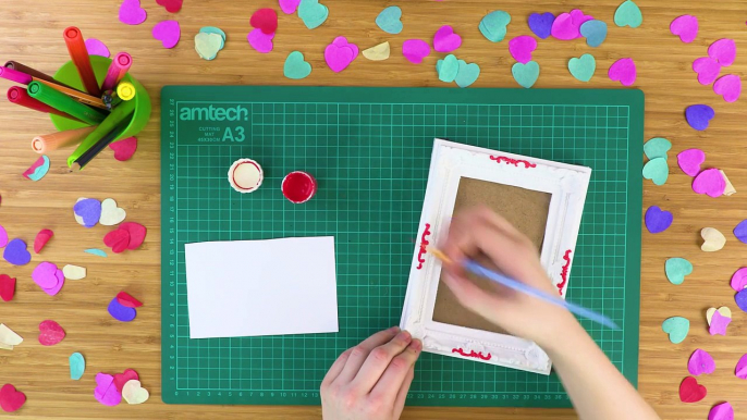 How To Make a Cute Picture Frame for Valentine's Day ❤ Valentines Craft Ideas  _  Crafty Kids-tbFPuoPeLTA