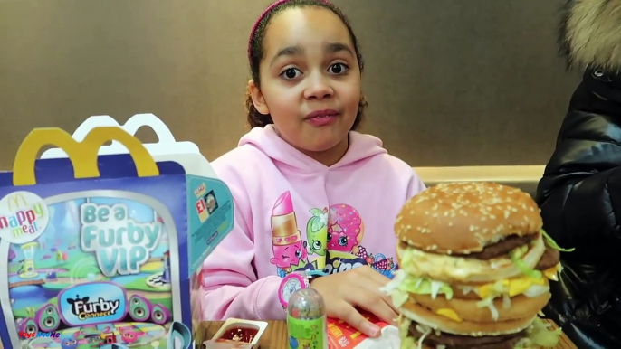 Kids vs Food! Giant McDonalds Big Mac - Extreme Burger Challenge - Shopkins Surprise Toys