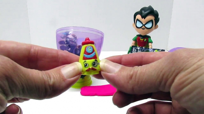 TEEN TITANS GO! Giant Play-Doh Surprise Egg of Jinx with Robin Cyborg, Starfire & DC Super