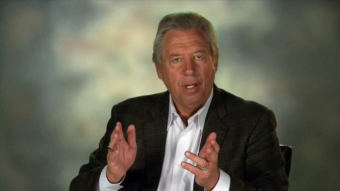 Stan Dobbs Hayward | ENDURANCE- A Minute With John Maxwell, Free Coaching Video