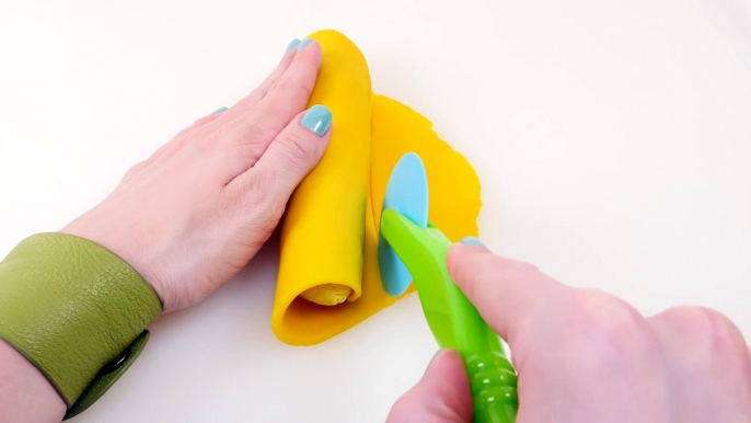 Playdoh Banana - How to make a Play-Doh Banana - DCTC DIY Kid Videos --- Toys Children