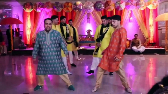 2017 Mehndi Dance Performance by Groom For His Lovely Bride  Pakistani Wedding Dance