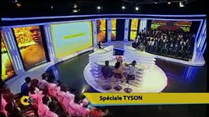 émouvante- TYSON, son père et sa mère parlent pour la 1er fois à la télé. Regardez sa réaction