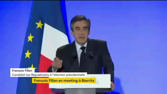 Présidentielle: François Fillon accuse la gauche de vouloir le "tuer" lors d'un meeting à Biarritz