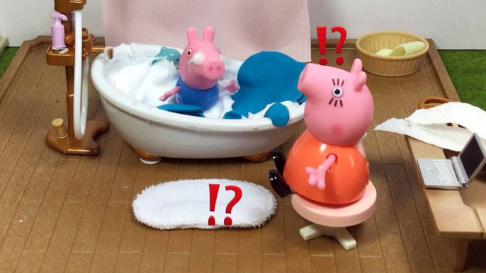 Peppa Pig Toilet Training George Poops in Bathtub Play-Doh Stop-Motion