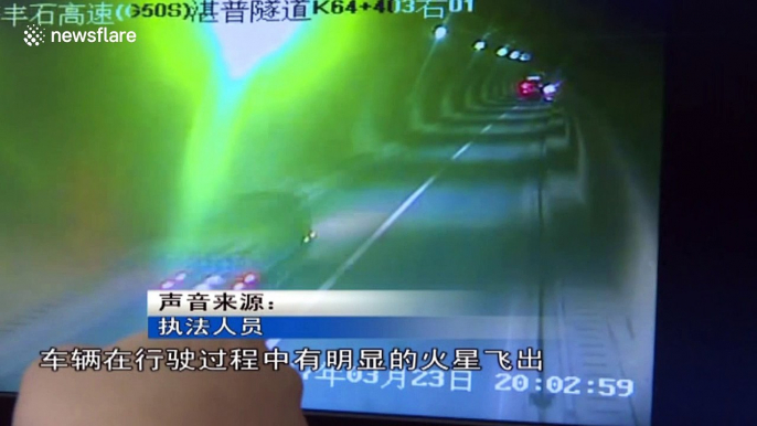 Burning lorry drives for a whole kilometre on Chinese motorway