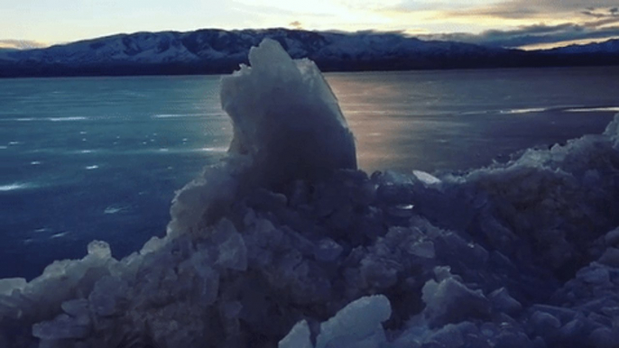 Ice Floes Pile Up on Lake Utah