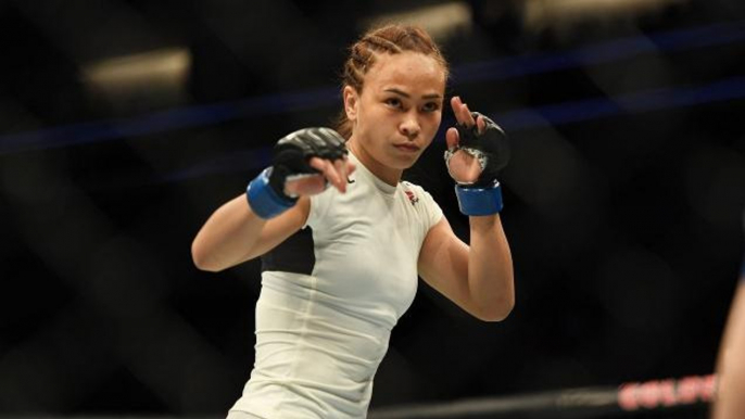 UFC fighter likes having her daughter at bouts