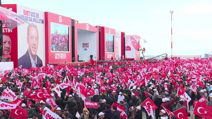 "Oui" ou "non"? La Turquie en route vers le référendum