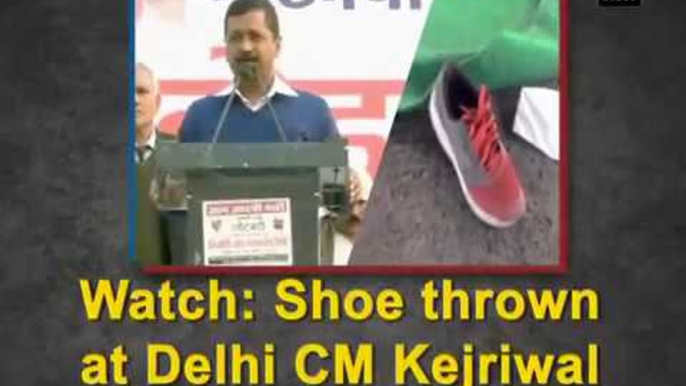 Arvind Kejriwal Rohtak Rally:  Shoe thrown at Delhi CM | Oneindia News