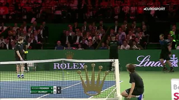 Murray demande à un ramasseur de balles de lui sauver son match