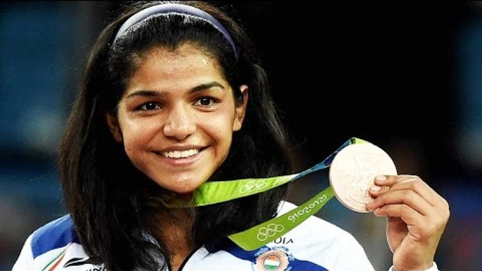 Sakshi Malik wins bronze medal at Rio Olympics 2016, breaks India's medal drought | Oneindia News