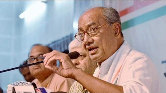 Digvijay Singh refers Kashmir as 'India-Occupied-Kashmir' | Oneindia News