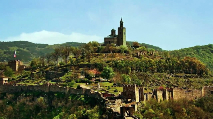 He Noticed A Strange Building At The Top Of This Hill He Didn’t Expect To Find T