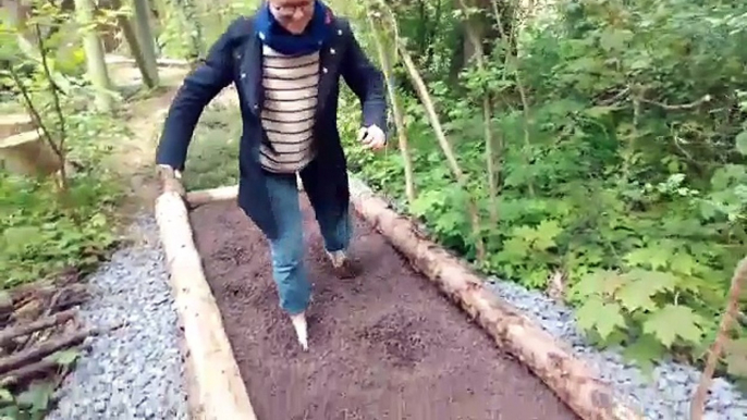 Bon-Secours: un parcours pieds nus à travers la forêt: sensations garanties