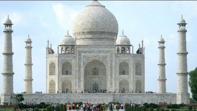 Taj Mahal accident : Japanese tourist dies after falling from stairs of Taj