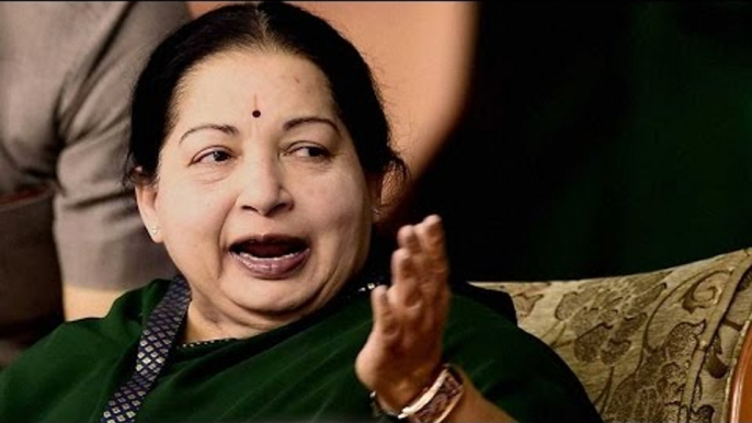 Jayalalitha's pongal gift to Tamil Nadu : 1 Kg sugar & rice, Rs 100