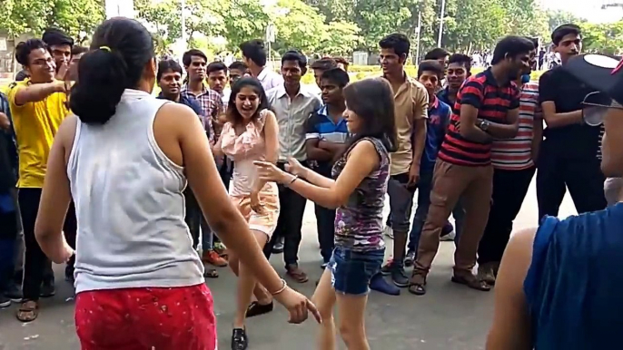 Indian Girls Dancing in Market 2017