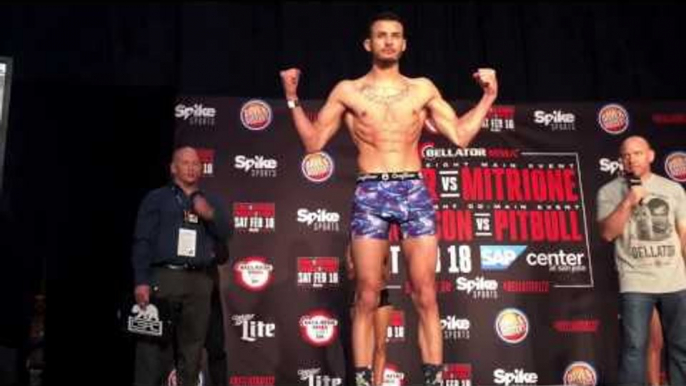 Bellator featherweight weigh in face off - esnews mma UFC boxing bellator