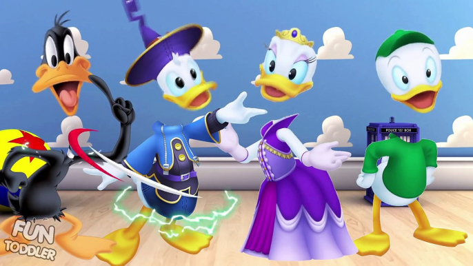 Wrong Heads with Disney Donald Duck, Daisy, Daffy