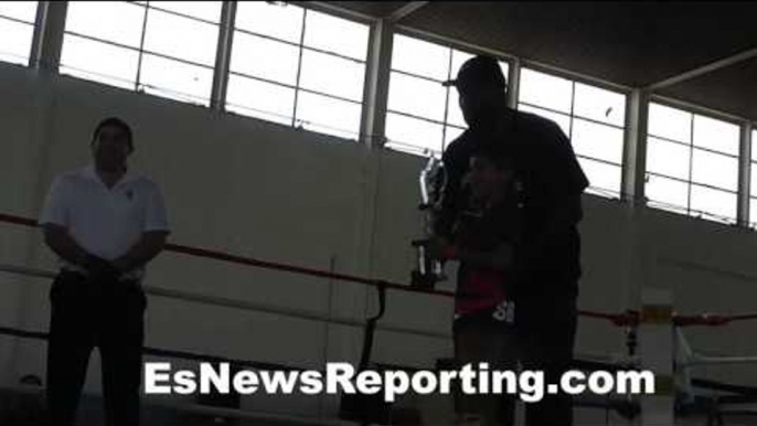 Outstanding boxer of Silver Gloves FUTURE of boxing- EsNews Boxing