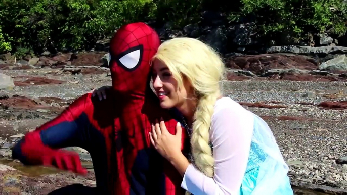 Frozen Elsa LOBSTER PINCH! w_ Spiderman Joker Princess Rapunzel Joker Girl! Superheroes IRL-gINgeI2nl