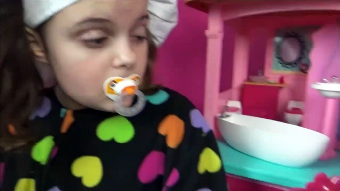 Bad Baby Chef Victoria Cooking Fail Green Slime Pancakes Annabelle Daddy Toy Freaks-5_oLZ