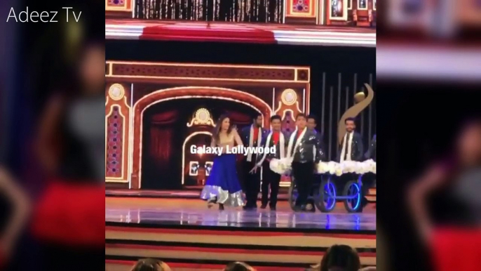 Mehwish Hayat's Dance Performance at 5th Hum Awards