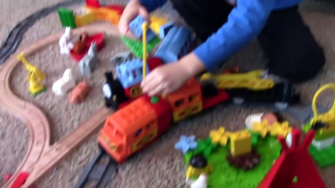 Thomas and Friends Wooden Railway _ Tdfgrhomas Train and Lego Duplo