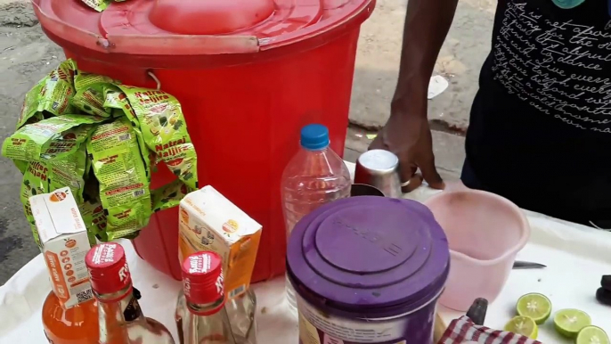 India's very simple street brewing style